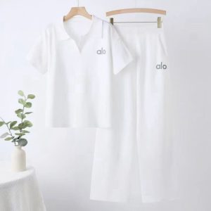 Alo Yoga 2pcs- White